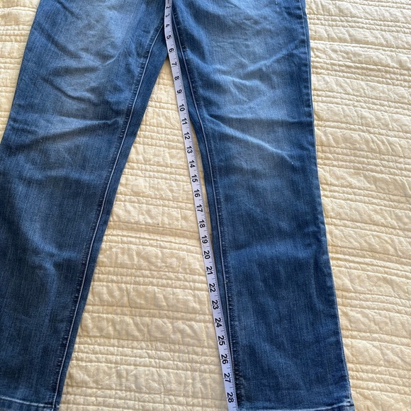 Democracy Straight Leg Jeans with Classic Denim Texture size 10 - Picture 3 of 6